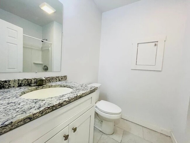 Photo - 147 Canterbury St Unit 3