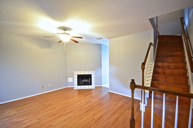 Building Photo - 2910 Grants Lake Blvd Unit 601 Rental