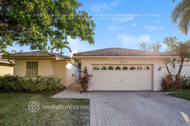 Building Photo - 16270 La Costa Dr