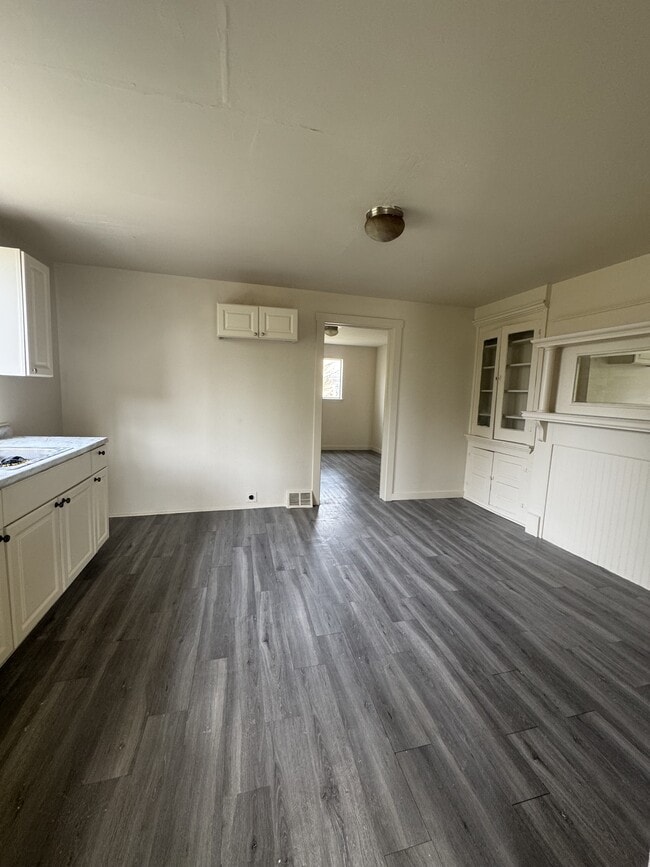 Photo - 1010 Weston Wy