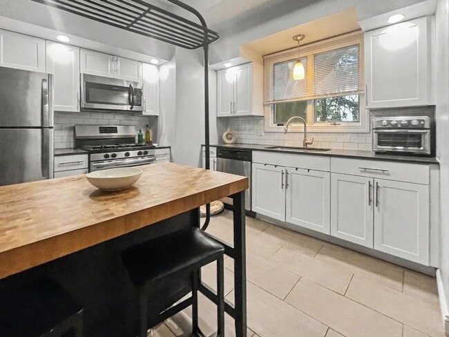 Photo - 114 Walnut Avenue