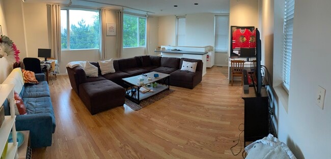 Photo - 519 N May St Unit Apt. 4 - Coach House
