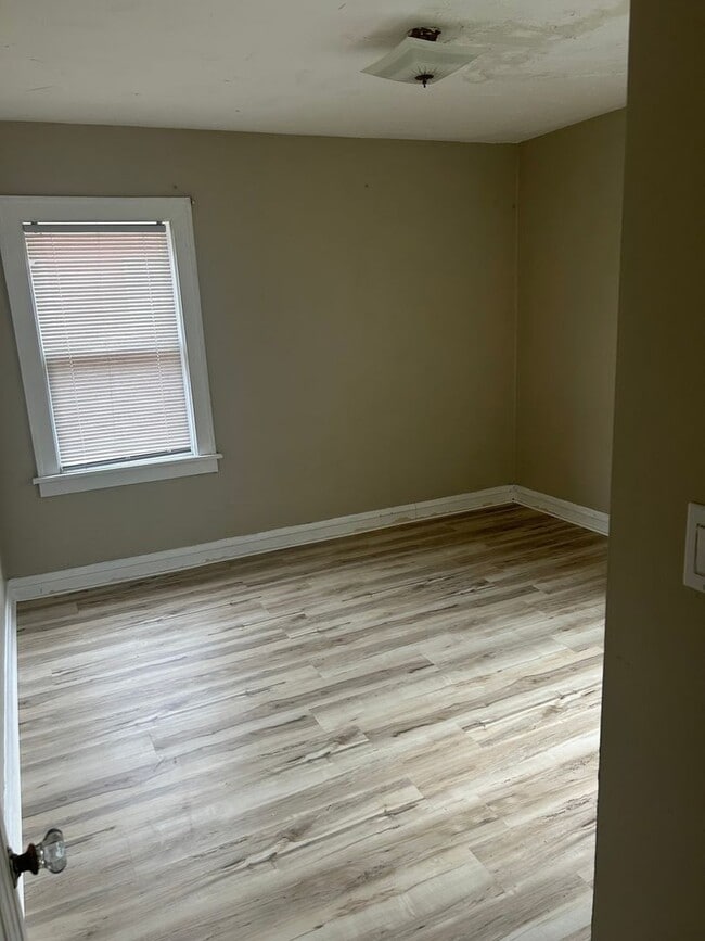 Photo - 2299 Ogontz Ave