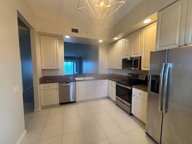 Photo - 30 Harbour Isle Dr W Unit Ph-05