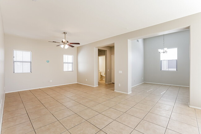 8423 W Vernon Ave