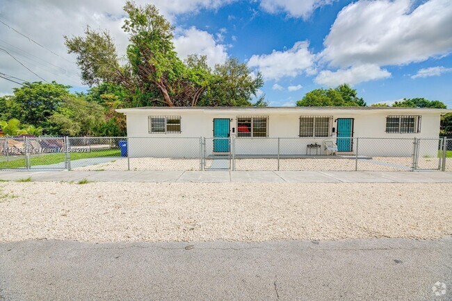 Building Photo - 9391 NW 5th Ave Unit 9391 Rental