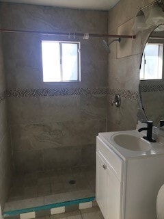 Building Photo - 7654 Greendowns St