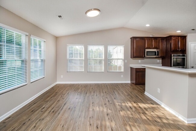 Photo - 5874 Mahogany Pl SW