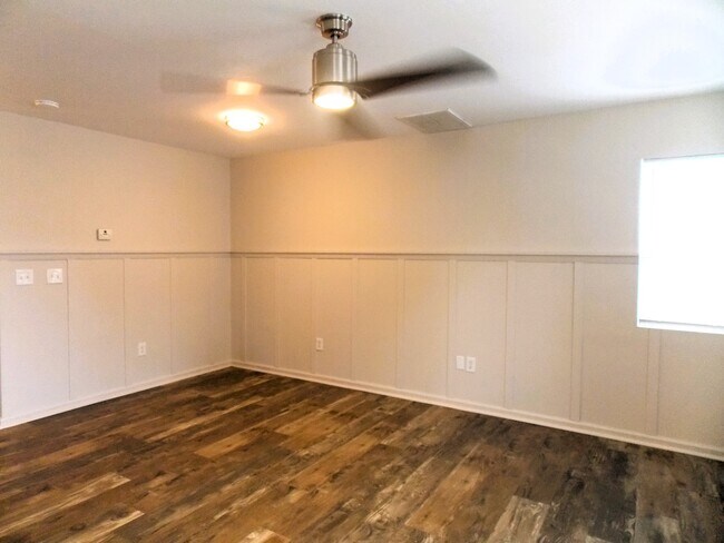 Photo - 221 Addison Cottage Way