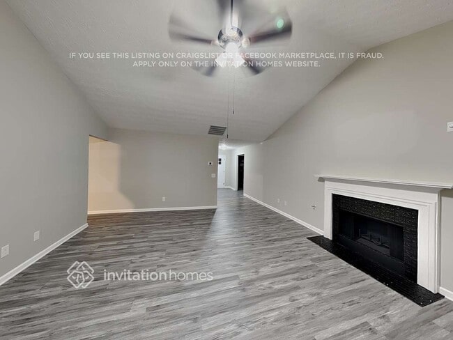 Photo - 10 Kentshire Pl NW