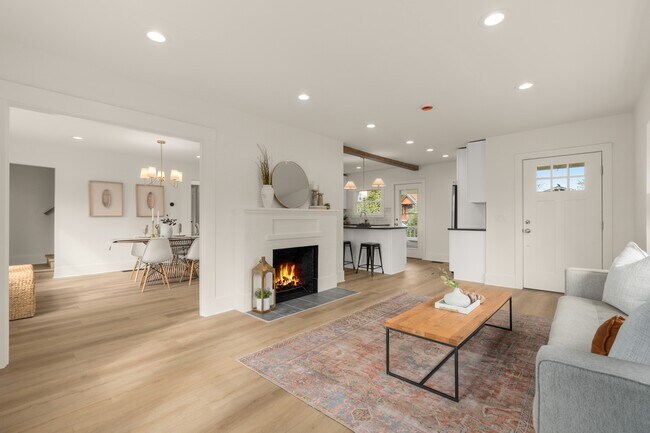 Photo - 522 N 117th St