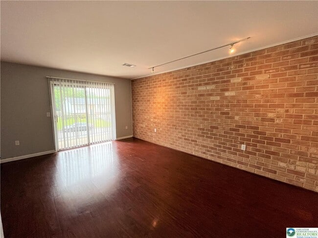 Photo - 4053 Vaughn St