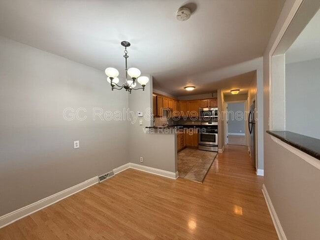 Photo - 13 Simpson St Unit B