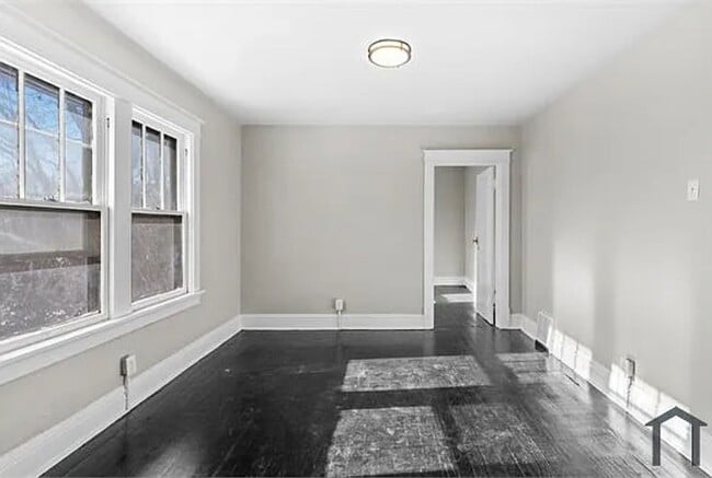 Photo - 5415 Hamilton Ave