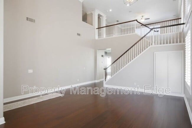 Photo - 29880 Pinehurst Dr