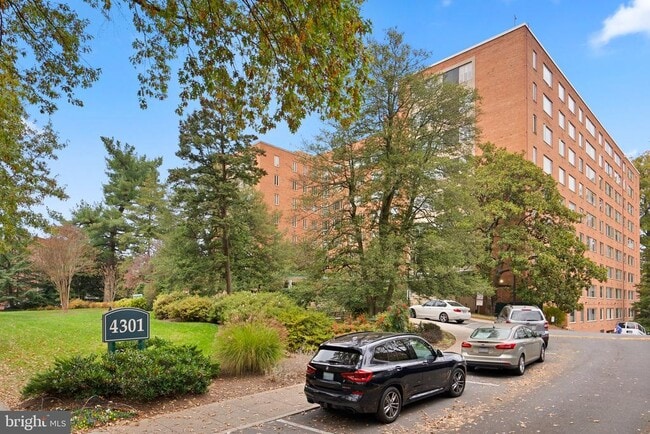 Building Photo - 4301 Massachusetts Ave NW Unit 7002
