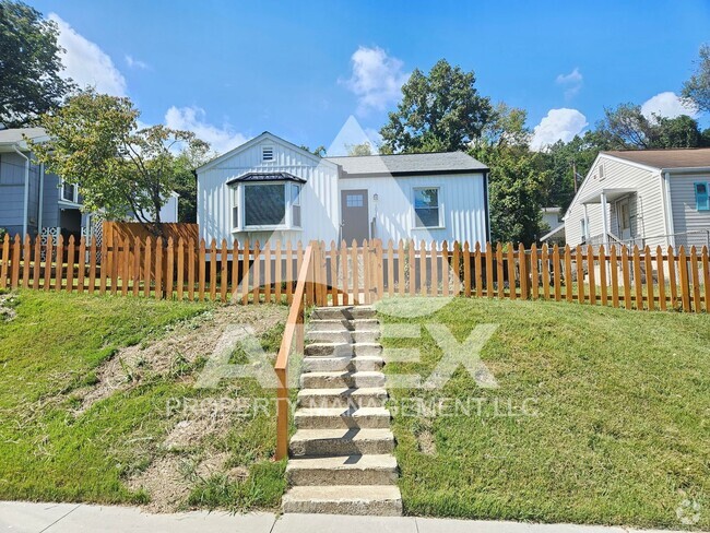 Building Photo - Craftsman Style 3 Bd 2 Ba Single Family Ho... Rental