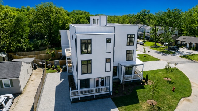 Building Photo - NEW BUILD with Rooftop!