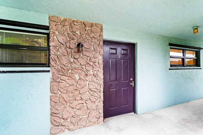 Photo - 626 N Federal Hwy