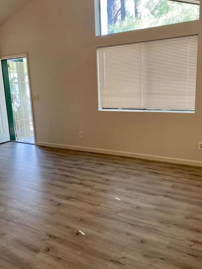 Photo - 3649 Canyon Loop Unit 2