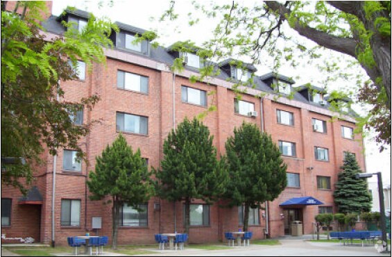 Photo - Riverview Apartments