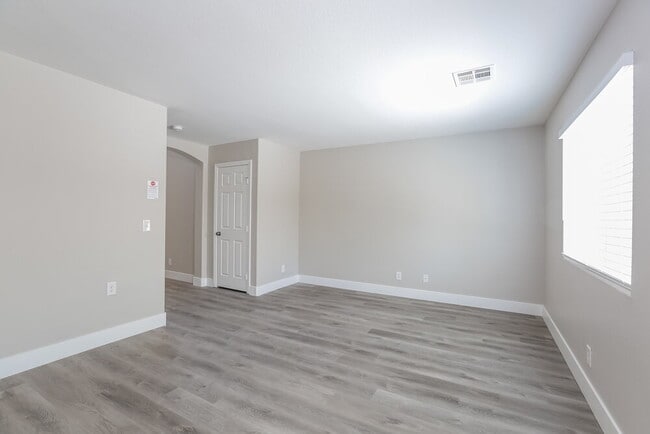 Photo - 9205 Millikan Ave
