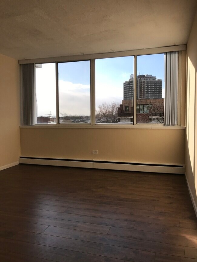 Photo - 10S472 Echo Ln Unit 4