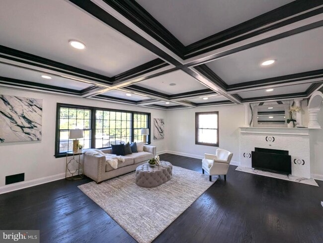 Photo - 2208 Wakefield St