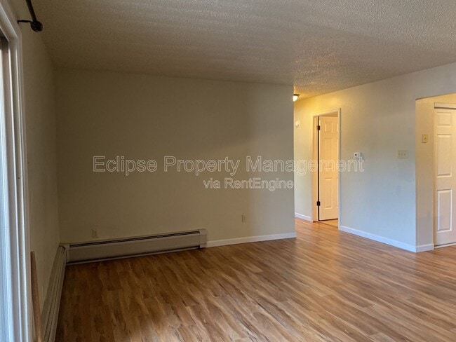 Photo - 512 Bell Ct Unit B1