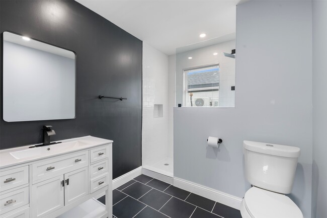 Photo - 4116 Linn St Unit A