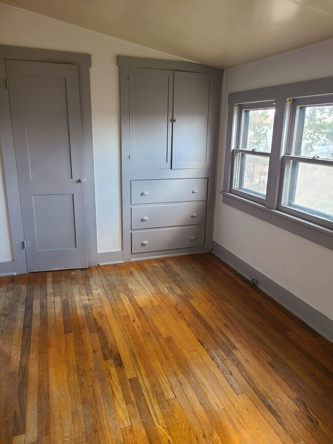 Photo - 215 Elguea Ave