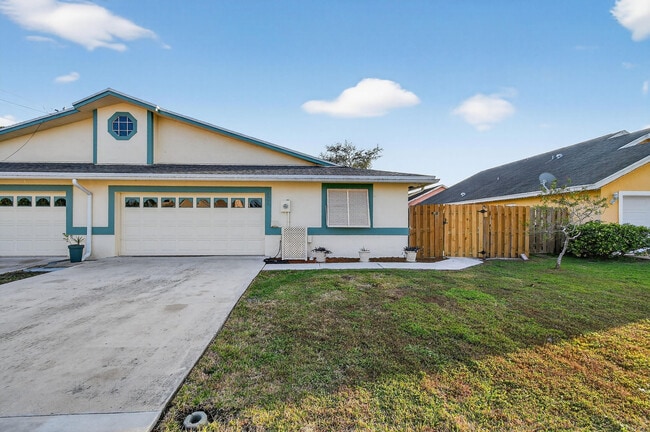 Photo - 6016 Pompano St