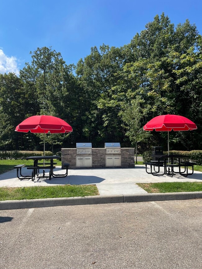 Photo - Westmont Apartments