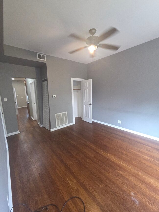 Photo - 1332 W Barry Ave Unidad # 02