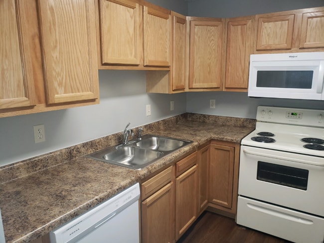 Photo - 120 Twyckenham Blvd Unit 10