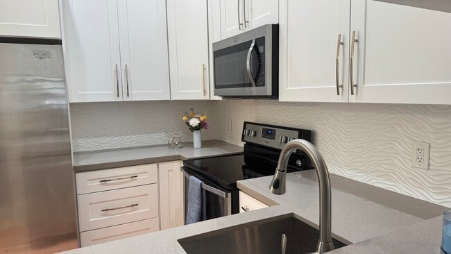 Photo - 5438 Verona Dr Unit I