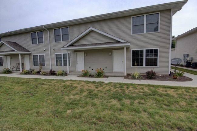 Photo - Gorgeous 3 Bedroom Townhome