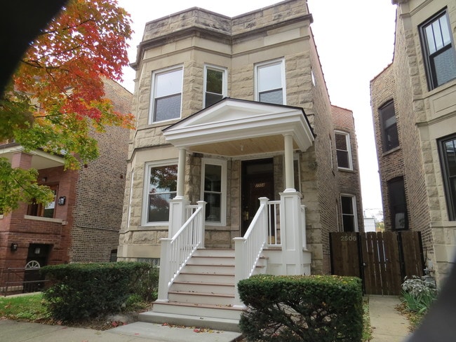 Photo - 2504 N Richmond St Unit 1