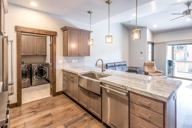 Photo - Modern Townhome in Black Rock Ridge