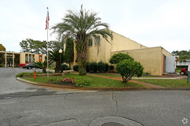 Aztec Villa Apartments - Aztec Villa