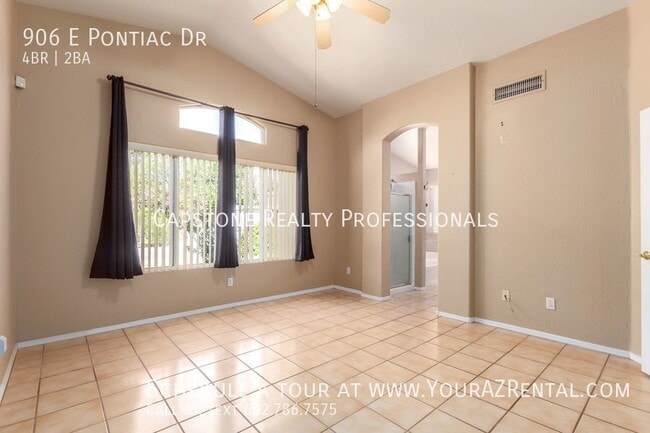 Photo - 906 E Pontiac Dr