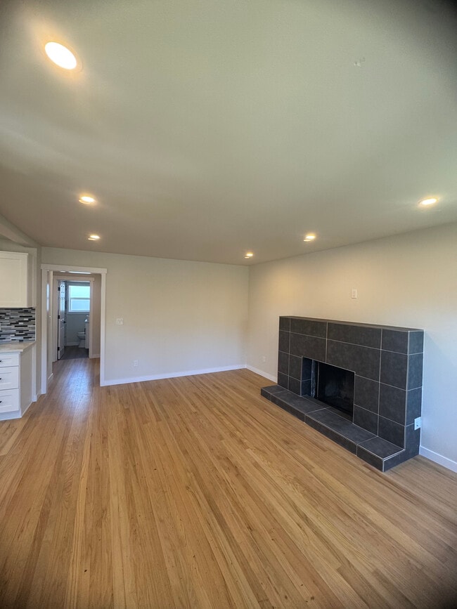 Photo - 4815 15th Ave S