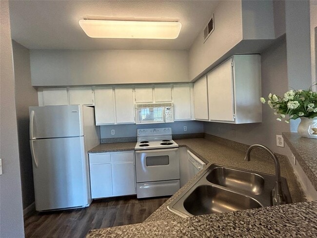Photo - 2320 Gracy Farms Ln Unit 833