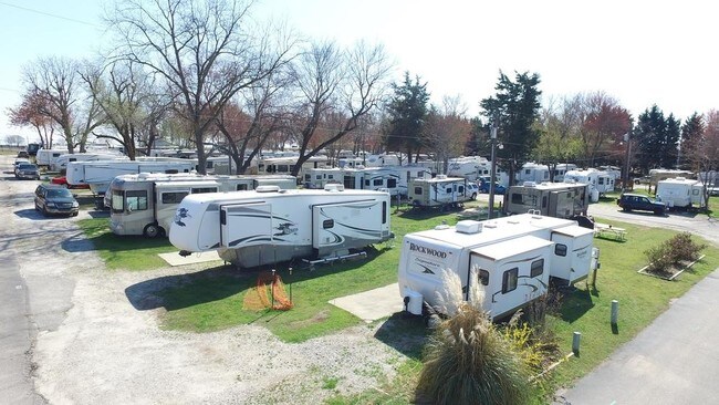 Springwood RV Park - Springwood RV Park Apartments