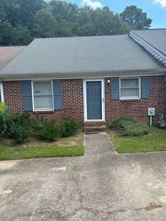 Photo - **Move in with NO SECURITY DEPOSIT**505 Wi...