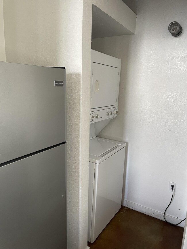 Building Photo - 420 N Adams St Unit 501 Rental