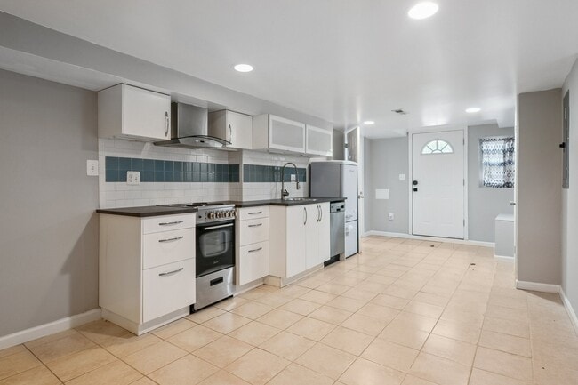 Photo - 608 Opus Ave