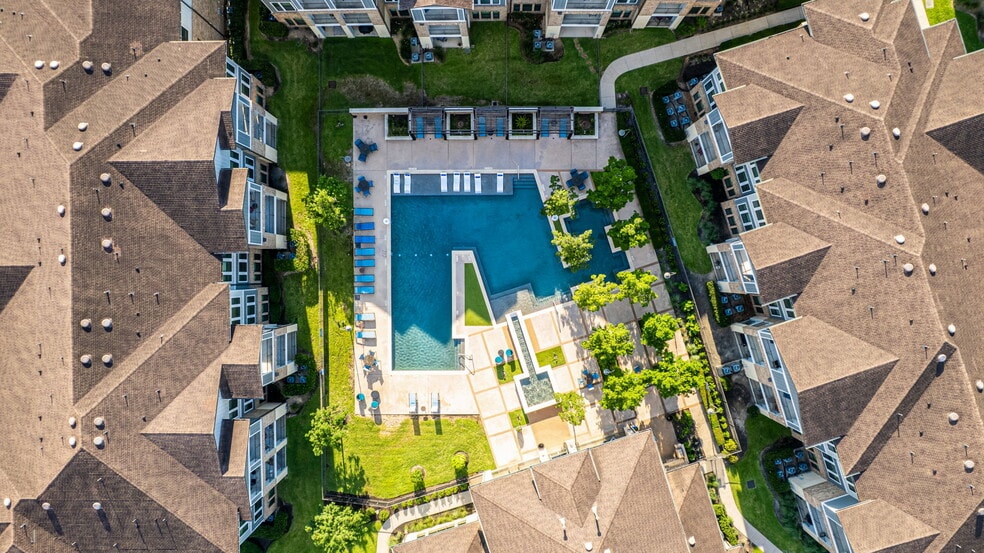 Resort-Style Pool