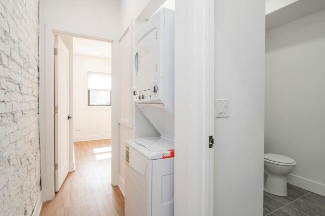 Photo - 3312 W Cumberland St Unit 2