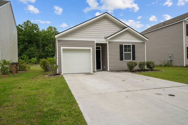 Photo - Spacious 4-Bedroom Home Near Fort Stewart with Open Floor Plan & Large Backyard